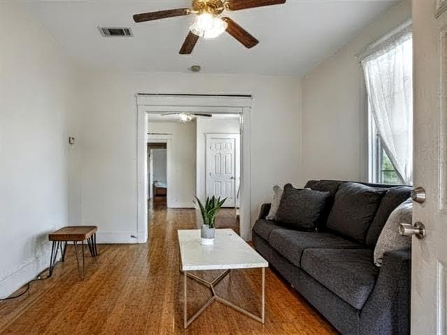 Building Photo - 4901 Willow St