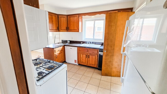 Building Photo - 3914 McKinley St