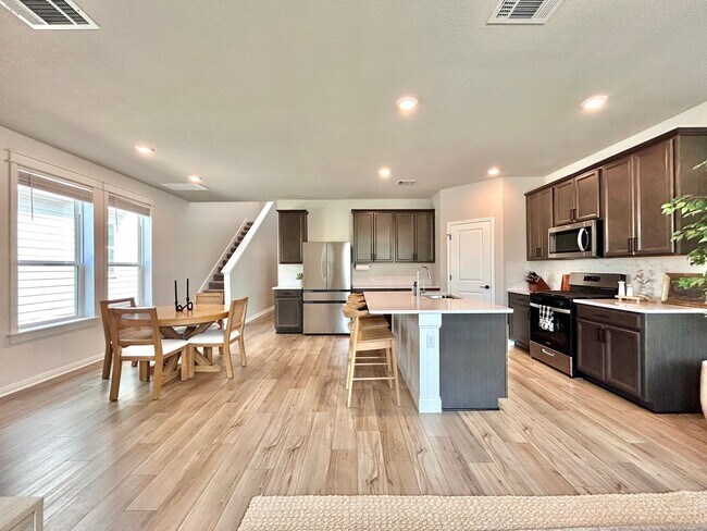 Building Photo - 856 Lone Peak Wy