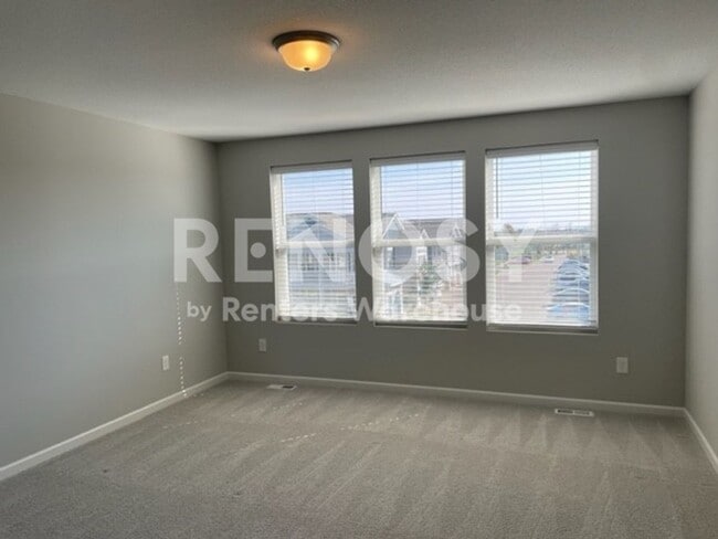 Building Photo - Union Park 3 Bedroom 2.5 Bath Townhome in Lake Elmo