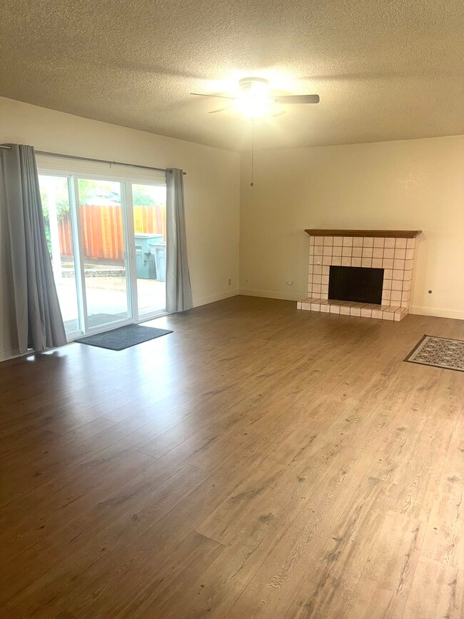 Building Photo - 4548 N Meridian Ave