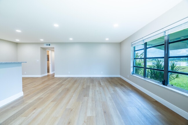 Building Photo - 14339 Canalview Dr