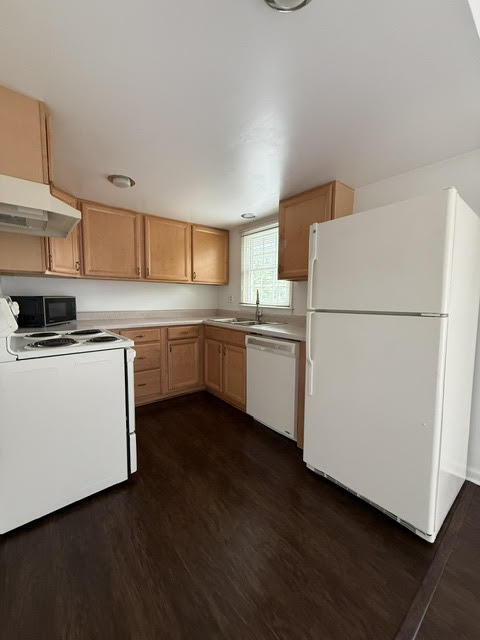 Building Photo - 3479 Sutherland Dr