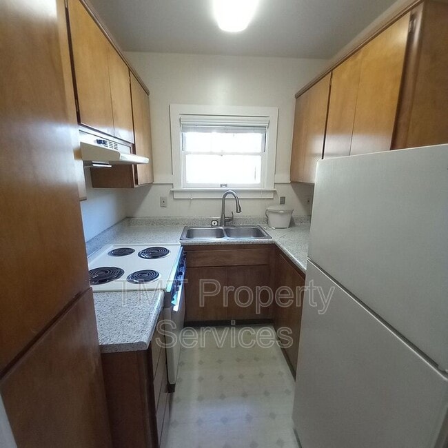 Building Photo - 1019 H St