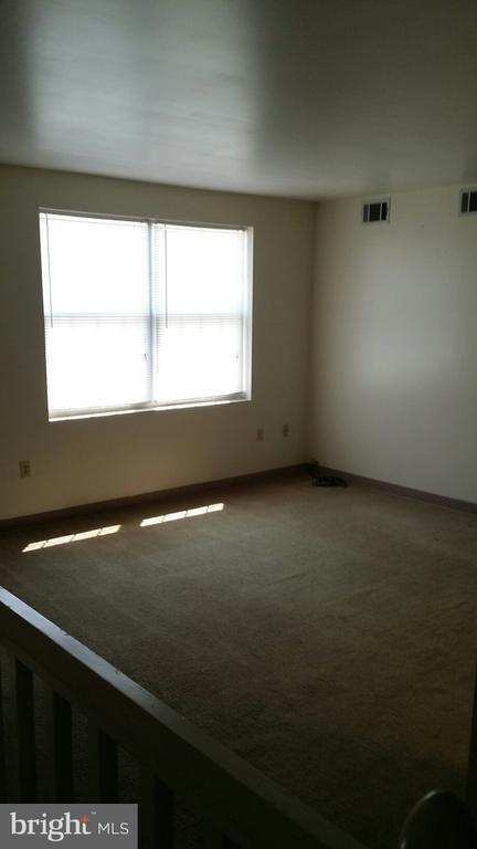 Building Photo - 2300 Vartan Ct