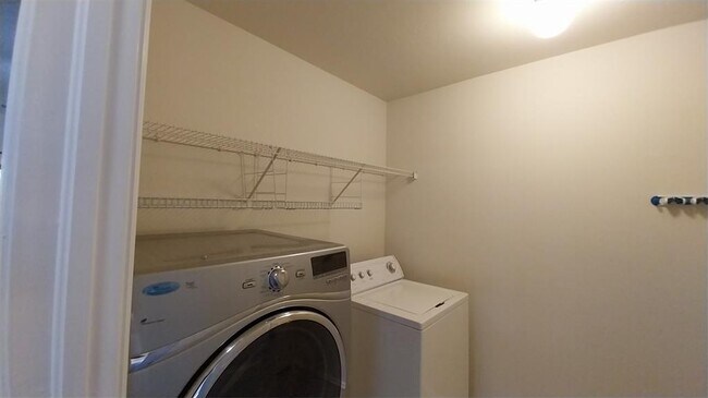 Building Photo - 18116 Viento Dr