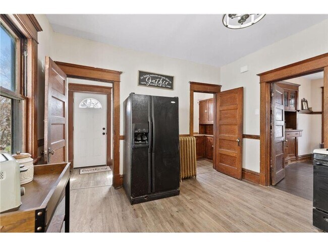 Building Photo - June 2026 Move In close to several campuses!!