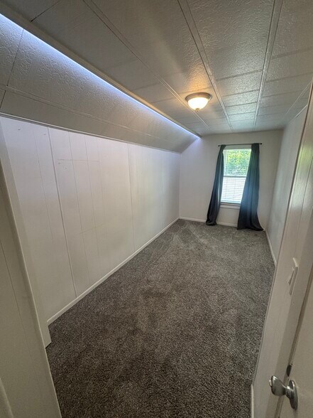 Bedroom - 130 Grafton Ave