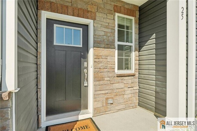 Building Photo - 25 Elliot Ln