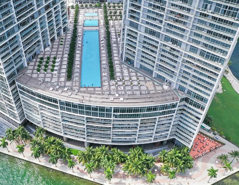 Building Photo - 475 Brickell Ave