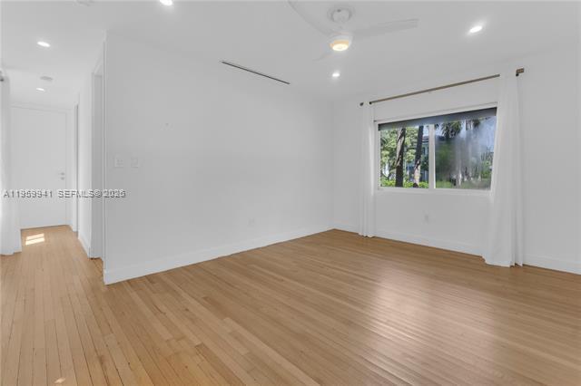 Building Photo - 1296 NE 99th St