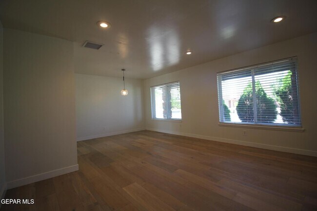 Building Photo - 19014 Armington Dr