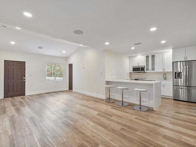 Building Photo - 203 NE 107th St