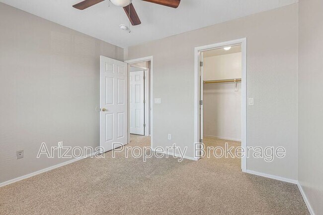 Building Photo - 31567 N Cactus Dr