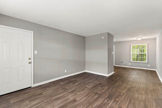 Building Photo - 2 Bedroom Availability