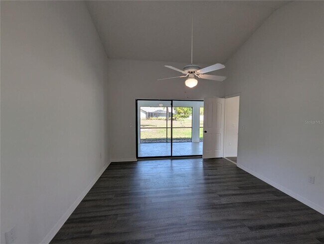 Building Photo - 11322 Torrey Pines Dr