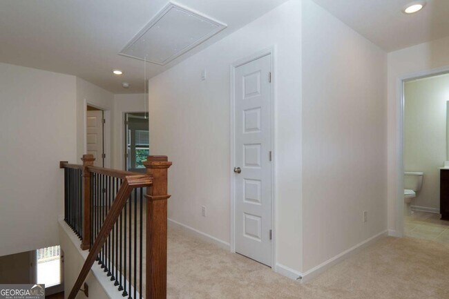 Building Photo - 2187 Foley Pk St