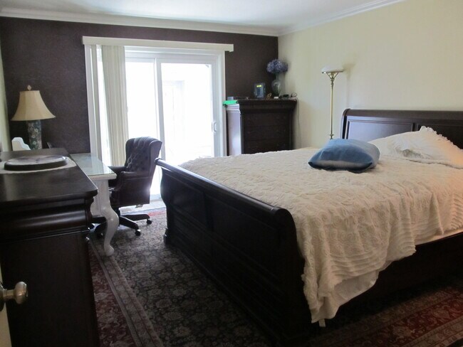 Building Photo - Steps to Imperial Beach!