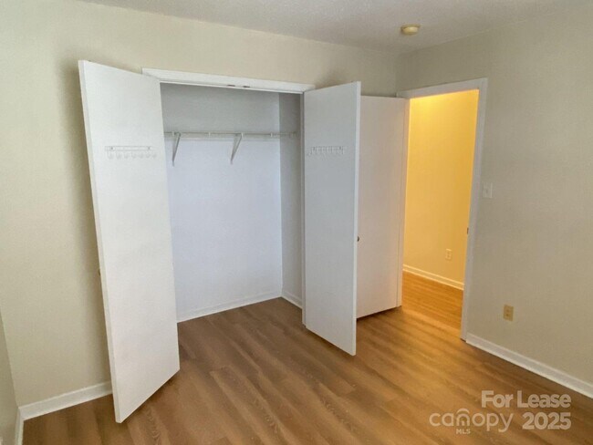 Building Photo - 9617 Rau Ct