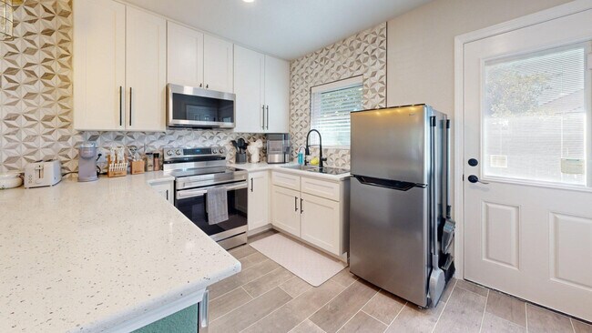 Building Photo - 200 Bucknell Ct