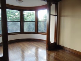Building Photo - 6245 S Sacramento Ave