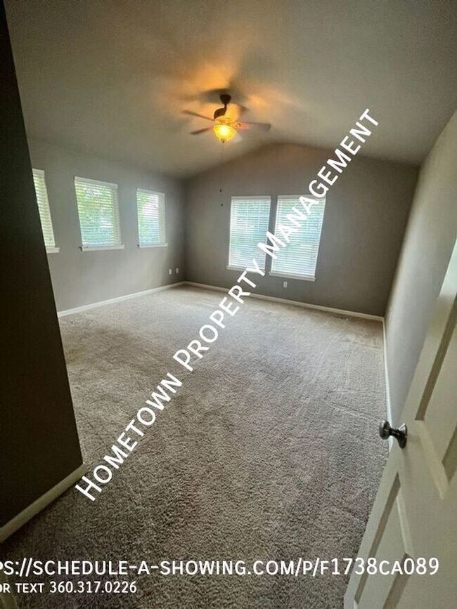 Building Photo - 7011 Prism St SE