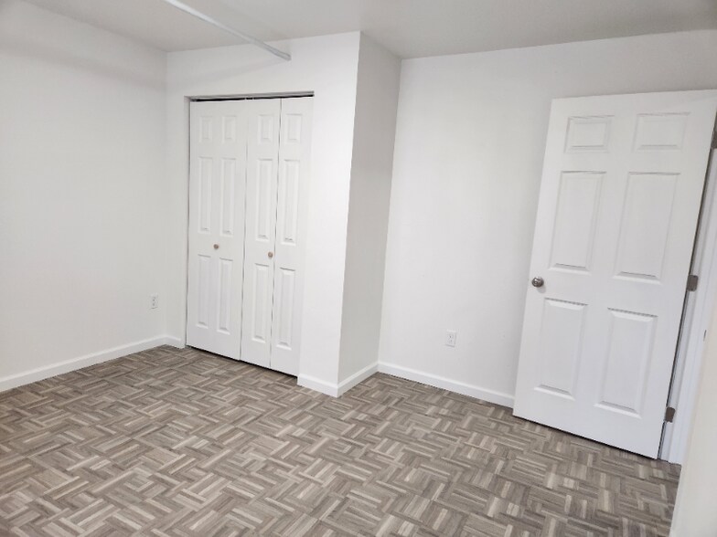 Building Photo - 1120 Montana St