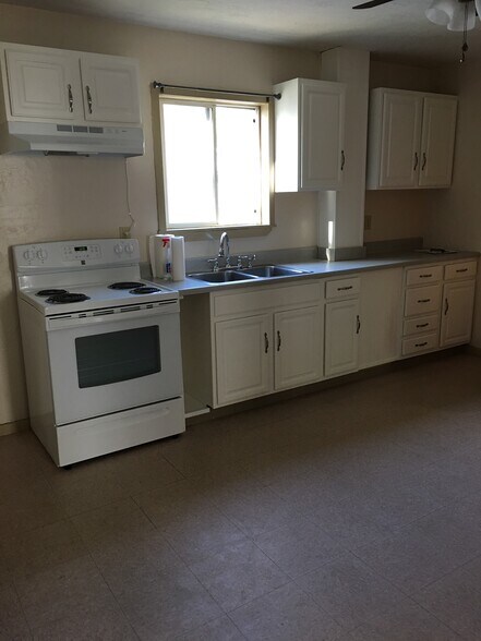 kitchen - 314 Elm St