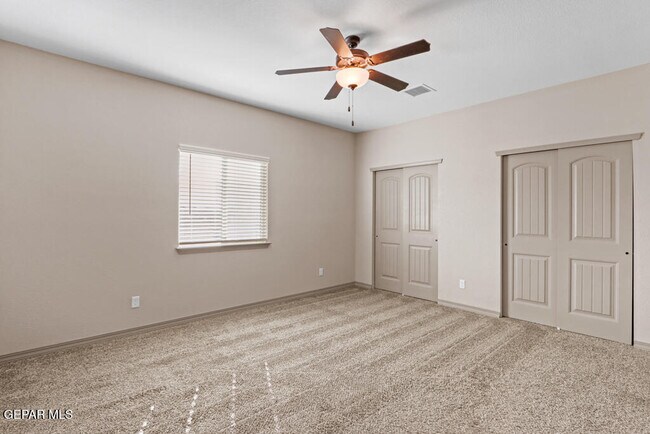 Building Photo - 13960 Lago Vista Ave