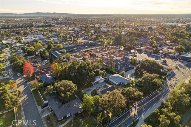 Building Photo - 1828 Royal Oaks Dr