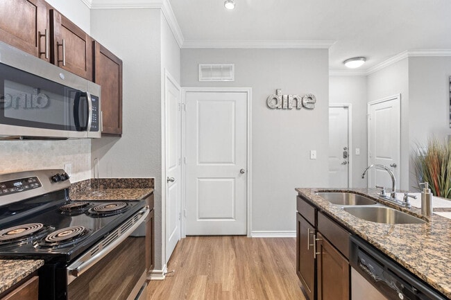 Building Photo - 5511 Pecan Spgs Rd