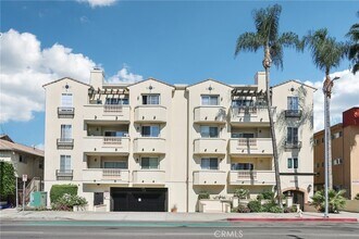 Building Photo - 14343 Burbank Blvd