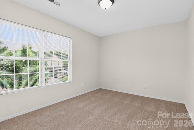 Building Photo - 9107 Newfield St
