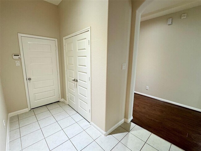 Building Photo - 3334 Windsor Ranch Ln