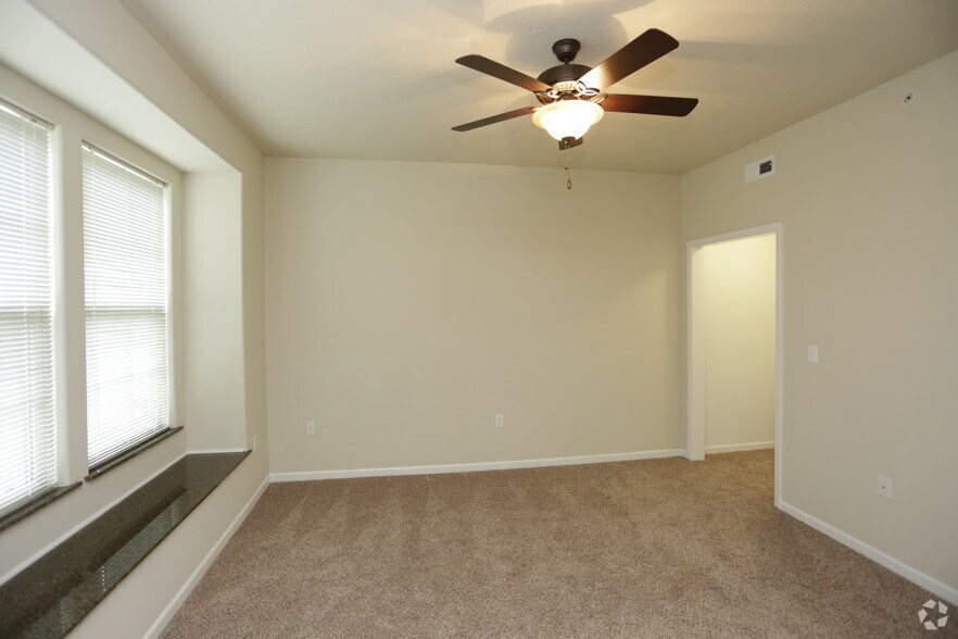 The Frontier West Lawrence 546 Frontier Rd Lawrence KS 66049