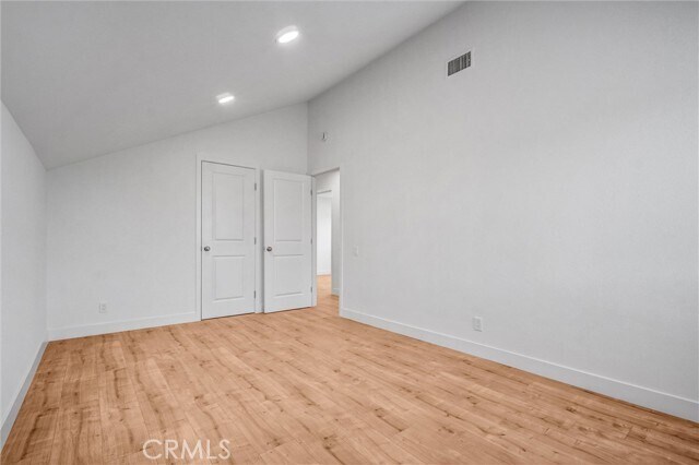 Building Photo - 4942 E Glenview Ave