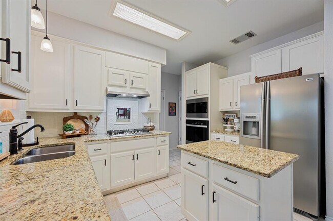 Building Photo - 1503 Warren Cove