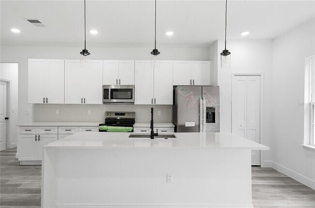 Building Photo - 2200 SW 156th Loop