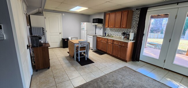 Building Photo - 4212 Misty Ridge Dr