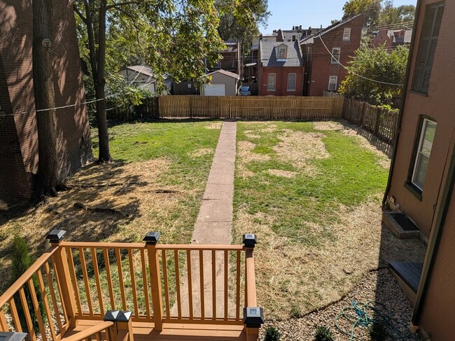 Building Photo - 1006 Geyer Ave
