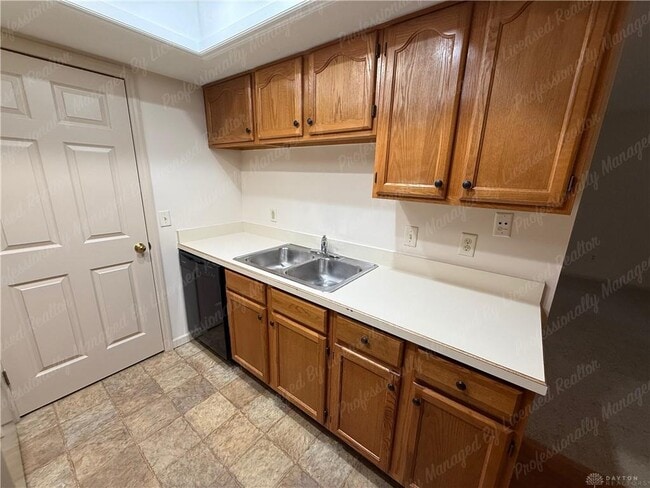Building Photo - 9765 Centerville Creek Ln