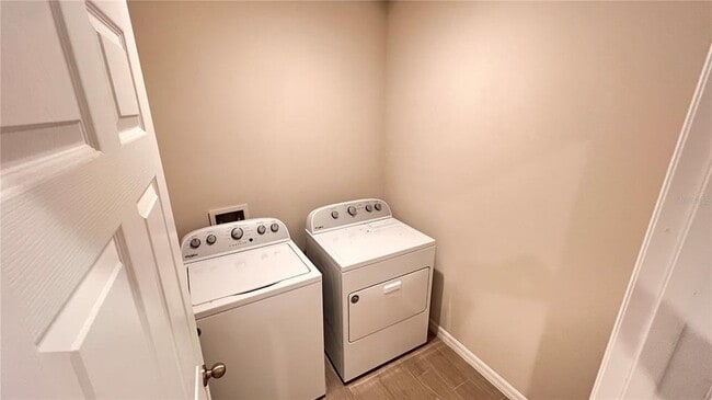 Building Photo - 702 Alta Vista Ct