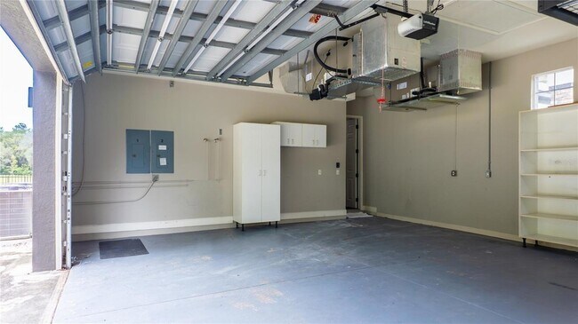 Building Photo - 617 SE 47th Loop