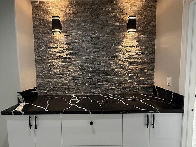 Building Photo - 2696 Escala Cir
