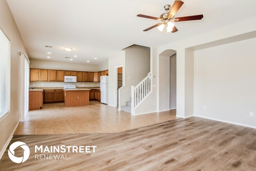 Building Photo - 14651 W Mauna Loa Ln