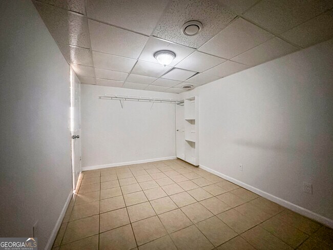 Building Photo - 710 Allen's Landing Dr SE