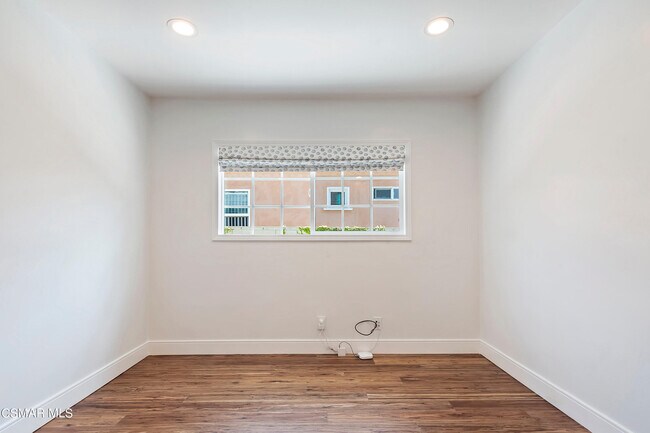 Building Photo - 3142 Casitas Ave