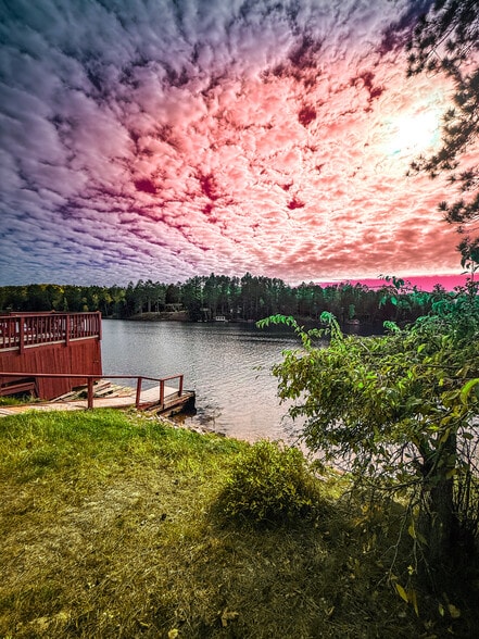 Building Photo - 440 S Peninsula Ln