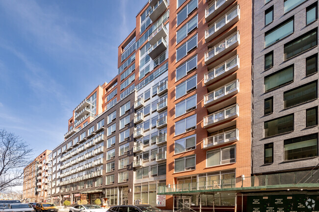 Building Photo - The Crescent Club