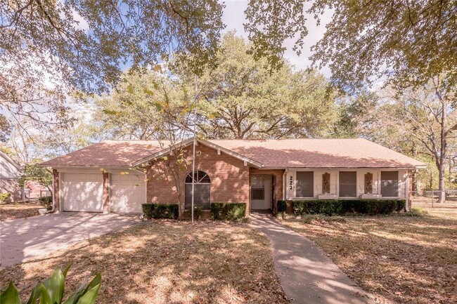 Building Photo - 223 Normal Park Dr